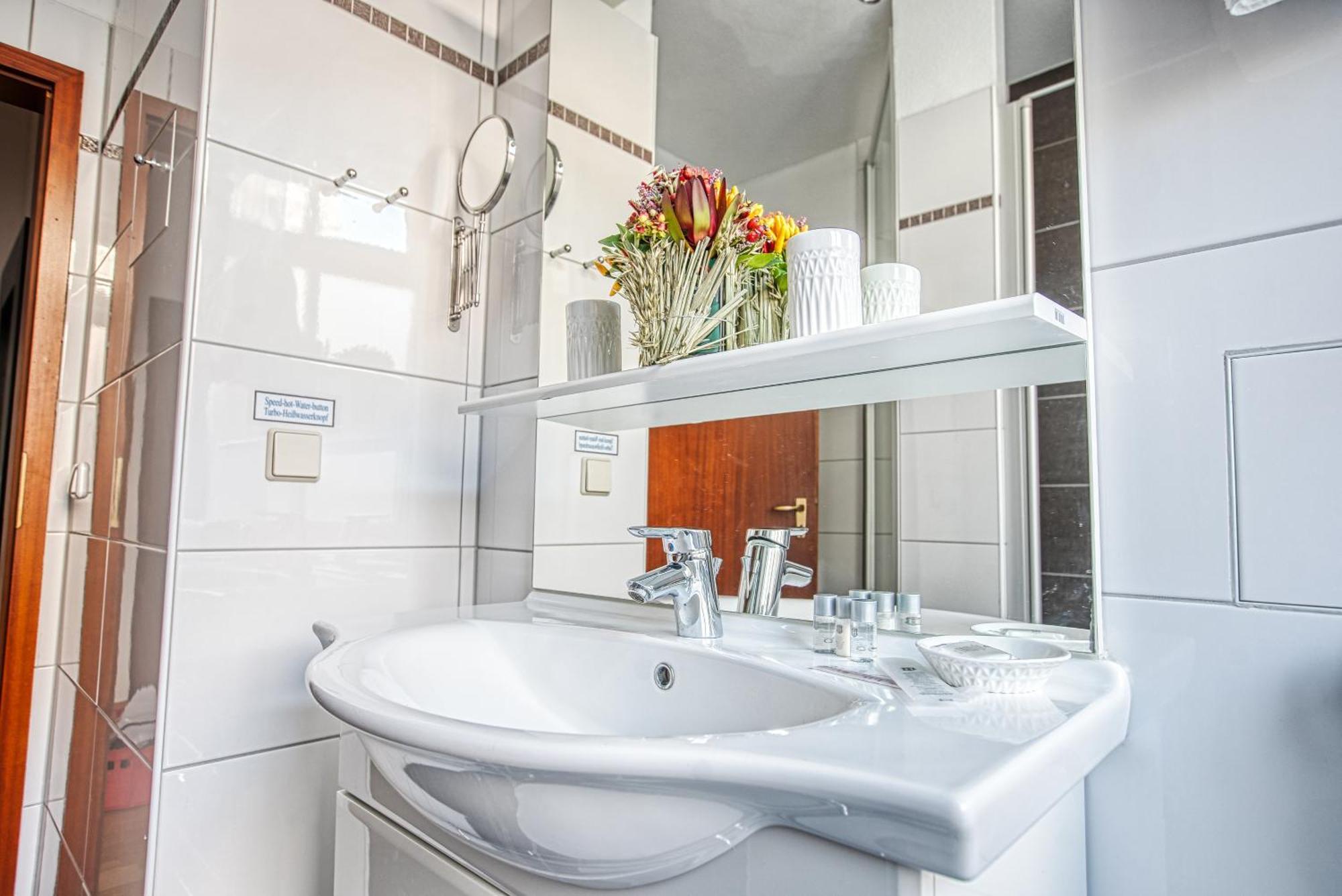 Suiten Hotel Dependance Laterne บาเดน-บาเดน ห้อง รูปภาพ