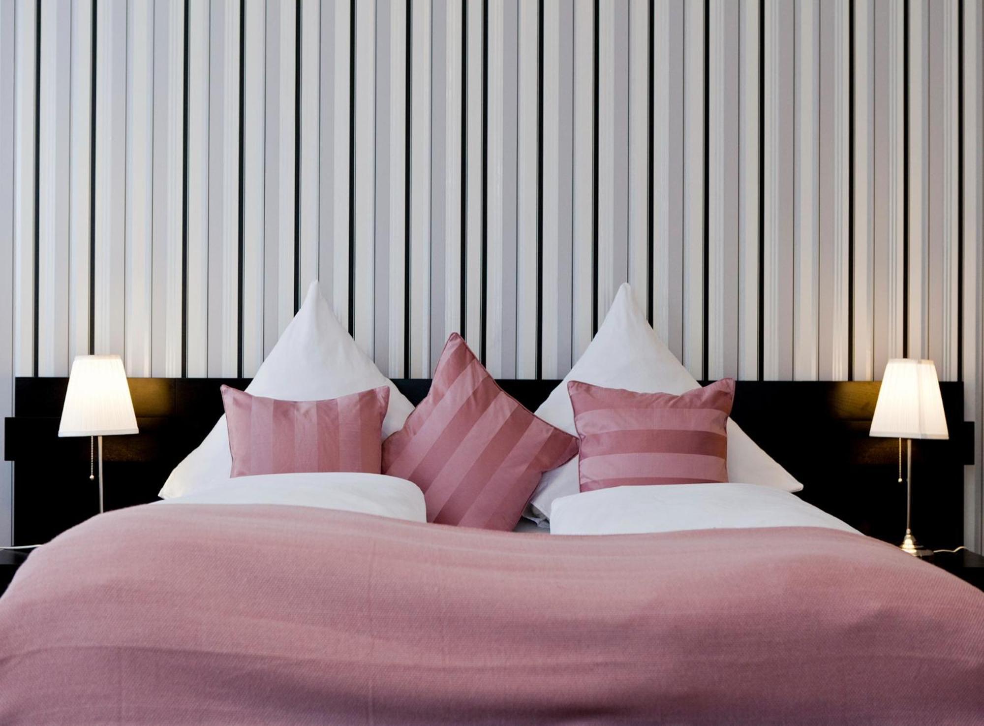 Suiten Hotel Dependance Laterne บาเดน-บาเดน ภายนอก รูปภาพ
