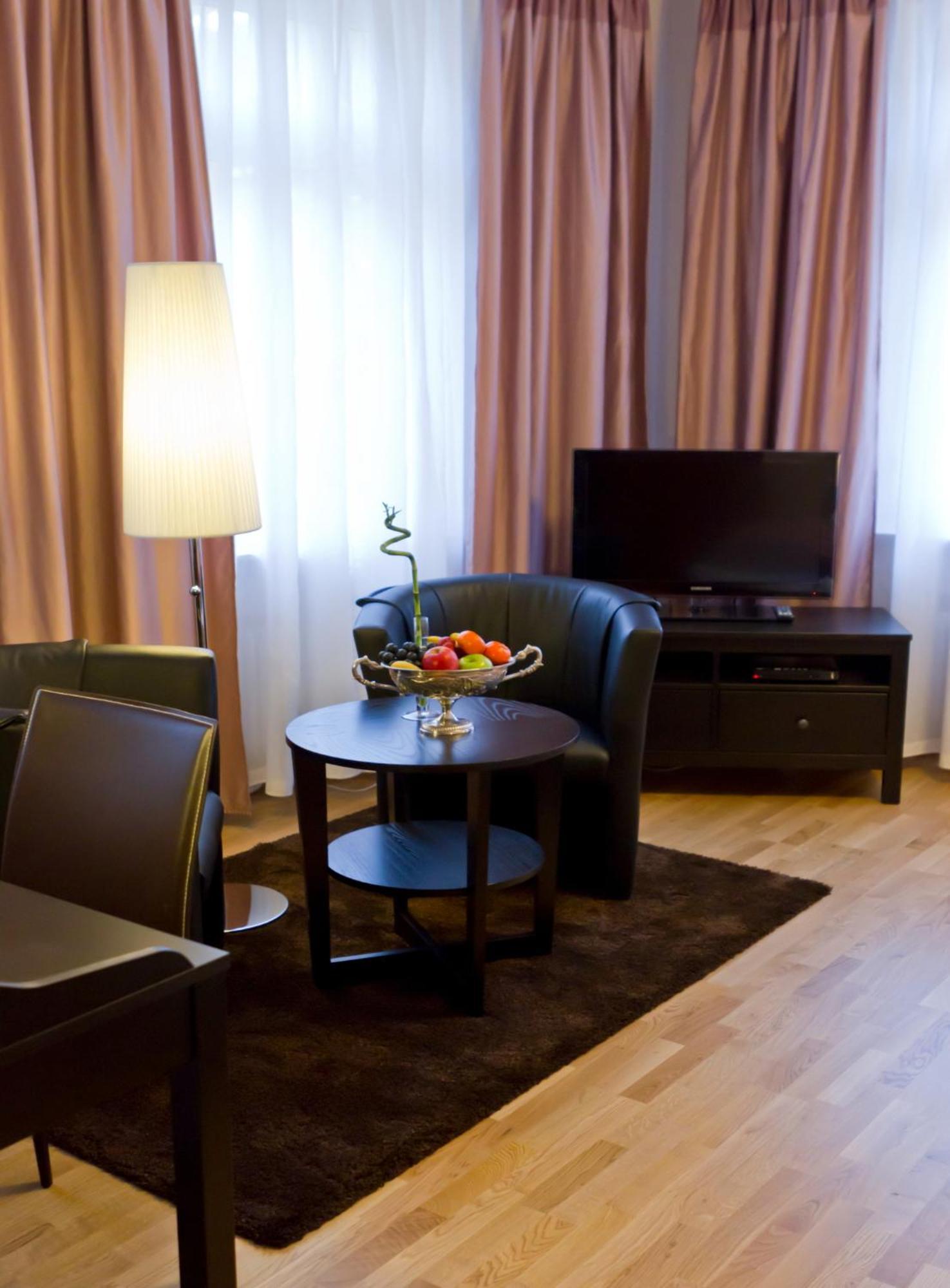 Suiten Hotel Dependance Laterne บาเดน-บาเดน ภายนอก รูปภาพ