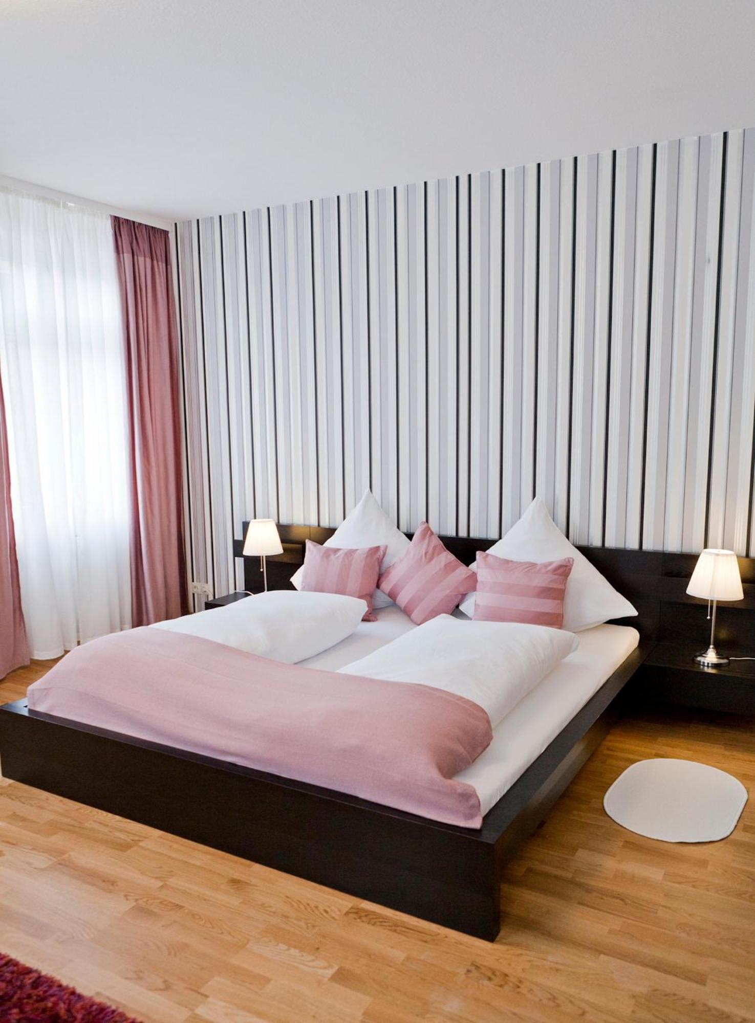 Suiten Hotel Dependance Laterne บาเดน-บาเดน ภายนอก รูปภาพ