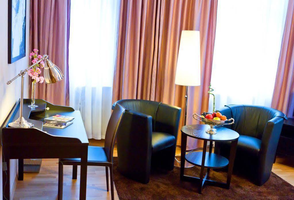 Suiten Hotel Dependance Laterne บาเดน-บาเดน ภายนอก รูปภาพ